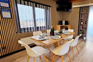 AquaHaven With Private Pool And Wellness - Happy Rentals