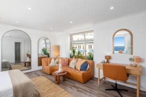 OMG Penthouse Beach Views by Sydney Dreams