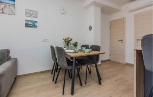 Awesome Apartment In Zaton 