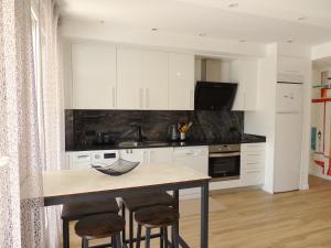 Cala Gonzalez Superior Orange Costa