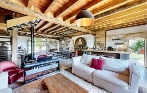 Beautiful Home In Ossages