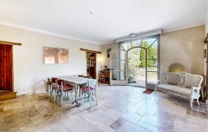 Beautiful Home In Ossages