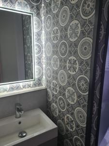 UlsterApartments one bedroom 2 single beds and sofa bed