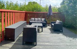 Awesome Home In Löttorp With Kitchen