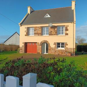 Maison de vacances vue mer et campagne - Ubytování bez kategorie ve městě Plougasnou