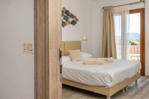 The Square Rooms and Suites img33