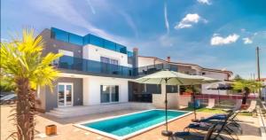 5 Schlafzimmer Villa Eminentia Mit Meerblick