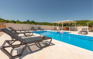 Stunning Home In Zelengrad