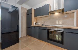 Stunning Home In Zelengrad