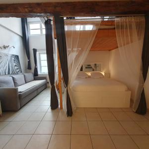 B&B / Chambres d'hotes La Loge Du Vieux Lyon : photos des chambres