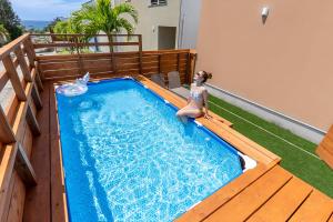 Belle Jung Villa Onna