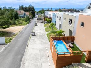 Belle Jung Villa Onna