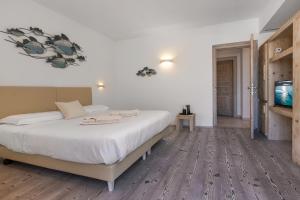 The Square Rooms and Suites img39