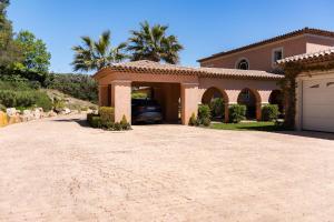 Villas Prestigious Villa in Mougins 6 bedrooms spa cinema and nightclub : photos des chambres