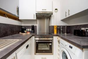 Élégance au Cœur du Vieil Antibes 2 Chambres climatisation 6 personnes