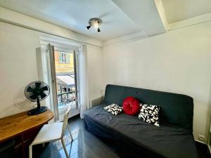 Studio Nice Port BONAPARTE Place du Pin