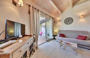 110 LAnnexe Cute house