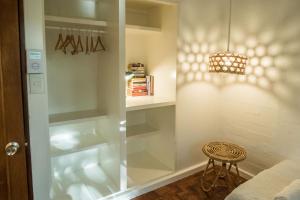 CAHAYA Nest Self-Service Home in Rainforest with Kitchen - AC, Monkeys, Bats!