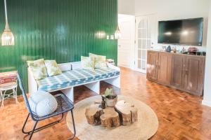 CAHAYA Nest Self-Service Home in Rainforest with Kitchen - AC, Monkeys, Bats!