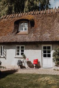 Idillyc summerhouse on horse farm Enggaarden