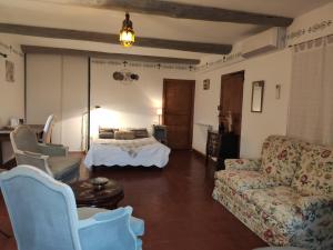 B&B / Chambres d'hotes Le Mas des Baux : Suite (2 Adultes)