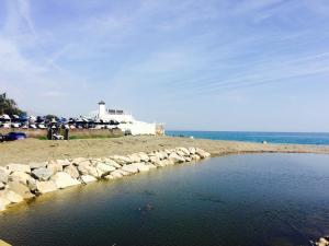 Villa adosada a dos pasos de la playa en Marbella