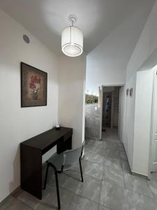 Departamento con patio y garaje y parrilla