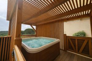 VILLA GIULIA - Piscine - Jacuzzi - 4 Chambres