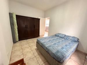 Excelente Apt Boqueirão quadra da Praia