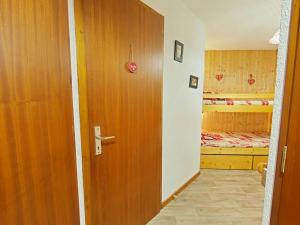 Appt 2 pièces, 6 couchages, 900m télécabine, parking - FR-1-241-52