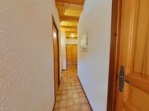 Appt 3 pièces, 7 pers, cheminée, garage, proche pistes - FR-1-241-50