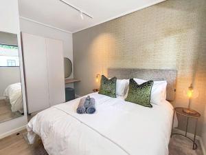 Wavescapes Stylish Beach Getaway