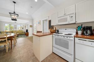 The Duskywing - 44 Meadow View