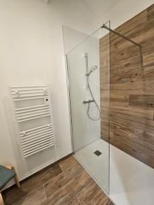 Appartements Le Loft de Genas - la Bastide, le Chalet, le Loft, le Mas, la Paillote : photos des chambres