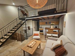 Appartements Le Loft de Genas - la Bastide, le Chalet, le Loft, le Mas, la Paillote : photos des chambres