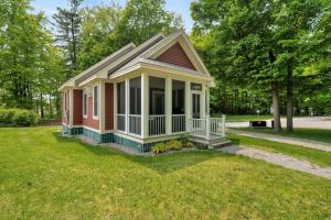 The Trillium - 2 Pine Forest