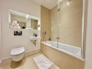 Large flat in Tower Bridge F3