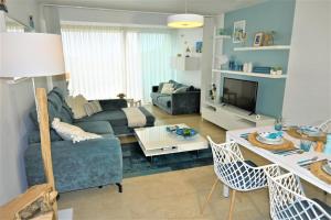 LE DAUPHIN Climatisation Fibre 4 personnes - 4-star hotels in Cassis