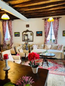 Traditional House in Pera