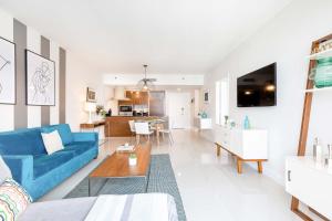 MVR-Corner Unit w Epic Views