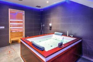 Luxury Seaview Villa Jensen - TCM