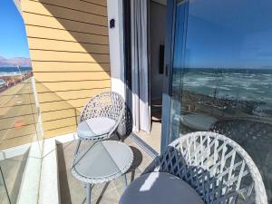 Wavescapes Stylish Beach Getaway