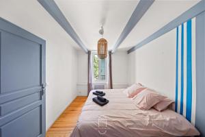 Le Mas de Lila , vieux mas en pierres avec piscine