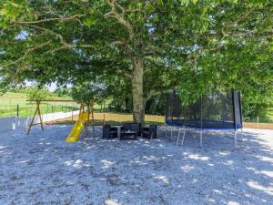 Holiday Home Tina by Interhome