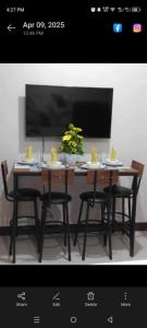 Queen V Staycation Tower D