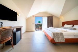 Magic Tulip Beach Hotel