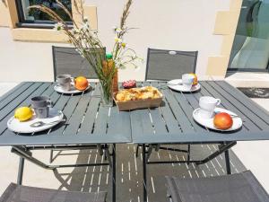 Holiday Home La Trélennoise by Interhome