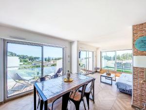 Apartment Le Fidji-2 by Interhome