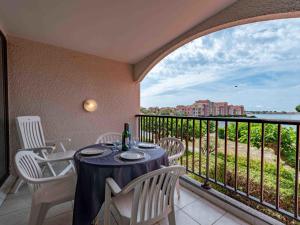 Apartment Caraibes-3 by Interhome - 4hvězdičkové hotely ve městě Le Barcarès