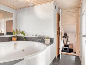 Holiday Home Elni - 350m from the sea by Interhome